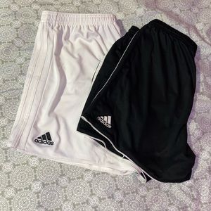 Set of 2 pairs of soccer shorts